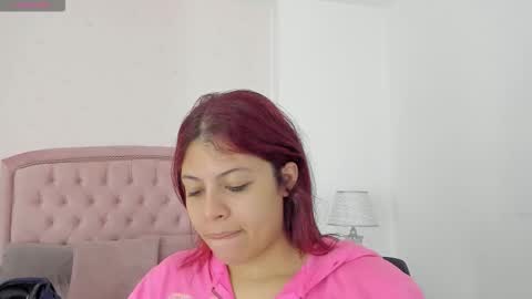 Snapshot of kendall__fox chatting on 09.20.25 Kendall online show from 09.20.25