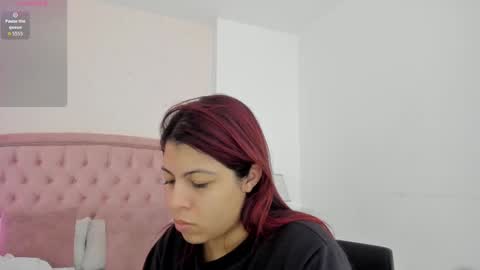 Snapshot of kendall__fox chatting on 11.15.25 Kendall online show from 11.15.25