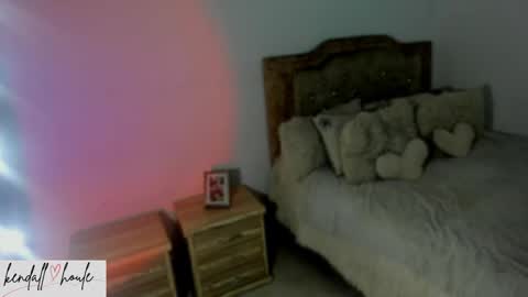 Snapshot of kendall_houle_ chatting on 02.10.25 KendallHoule online show from 02.10.25