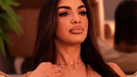 Snapshot of kendall_jolly chatting on 10.30.25 Kendal online show from 10.30.25