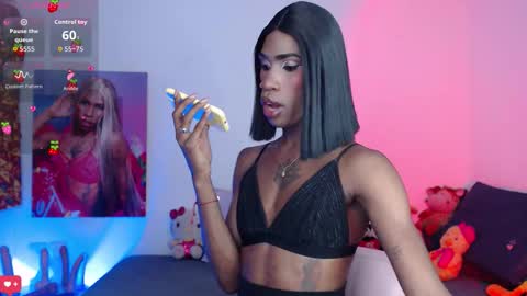 kendallgil_ online show from 11.24.25