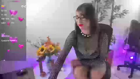 Kendall online show from 09.22.25