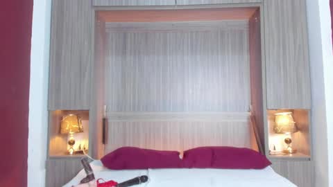 Kendal online show from 01.28.25