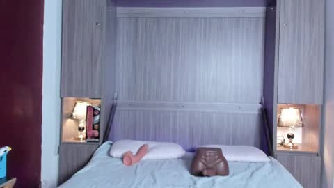 Kendal online show from 10.04.25