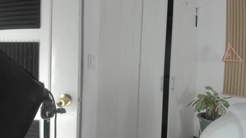 Kendall  online show from 10.03.25