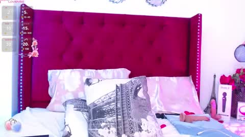 Snapshot of kendalross28 chatting on 02.22.25 Kendall online show from 02.22.25