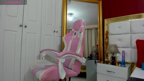 Kendal  online show from 01.19.25