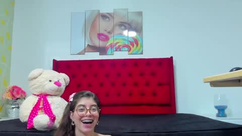Snapshot of kendalyener chatting on 03.06.25 KENDALYENER online show from 03.06.25
