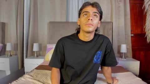 Snapshot of kendra_and_liam chatting on 10.14.25 kendra and liam online show from 10.14.25