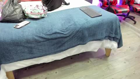 Snapshot of kendra_london chatting on 02.03.26 Kendra London online show from 02.03.26