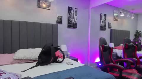 Snapshot of kendra_london chatting on 02.04.26 Kendra London online show from 02.04.26