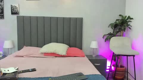 Snapshot of kendra_london chatting on 02.06.26 Kendra London online show from 02.06.26