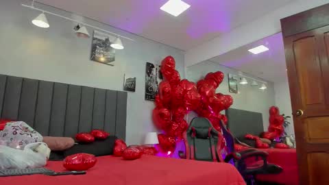 Snapshot of kendra_london chatting on 02.14.26 Kendra London online show from 02.14.26