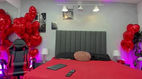 Snapshot of kendra_london chatting on 02.17.26 Kendra London online show from 02.17.26