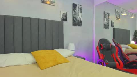 Snapshot of kendra_london chatting on 03.17.26 Kendra London online show from 03.17.26