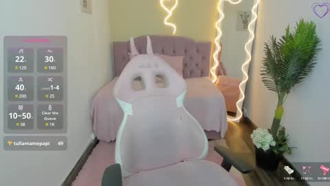 Snapshot of kendra_tay chatting on 01.14.25 kendra online show from 01.14.25