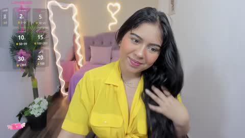 Snapshot of kendra_tay chatting on 02.03.25 kendra online show from 02.03.25