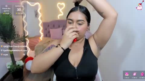 Snapshot of kendra_tay chatting on 03.03.25 kendra online show from 03.03.25