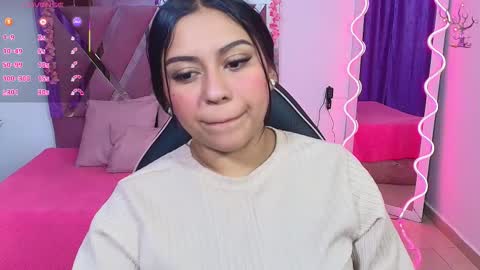 Snapshot of kendra_tay chatting on 11.13.25 kendra online show from 11.13.25