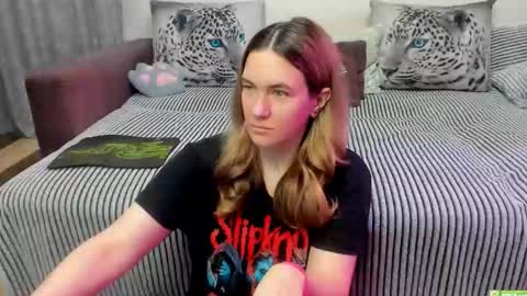 Snapshot of kendra_xx_ chatting on 03.17.26 Kendra online show from 03.17.26