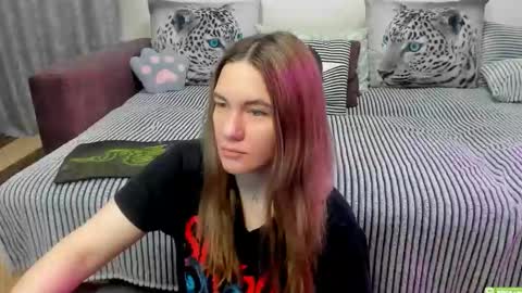 Snapshot of kendra_xx_ chatting on 03.18.26 Kendra online show from 03.18.26