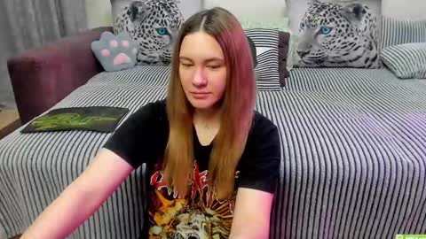 Snapshot of kendra_xx_ chatting on 03.23.26 Kendra online show from 03.23.26