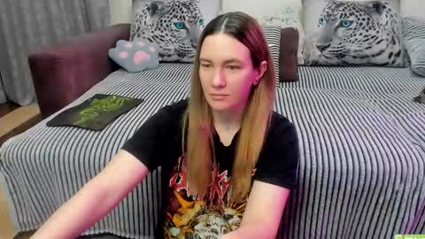 Snapshot of kendra_xx_ chatting on 03.24.26 Kendra online show from 03.24.26