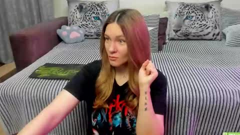 Snapshot of kendra_xx_ chatting on 03.26.26 Kendra online show from 03.26.26