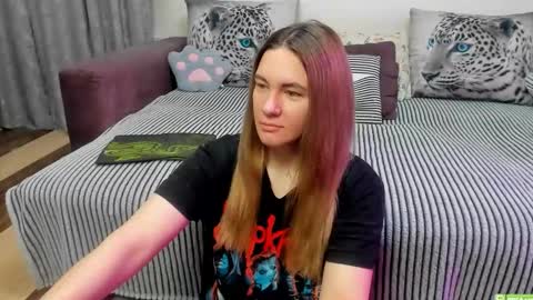 Snapshot of kendra_xx_ chatting on 04.02.26 Kendra online show from 04.02.26