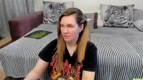 Snapshot of kendra_xx_ chatting on 04.11.26 Kendra online show from 04.11.26