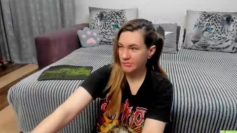 Snapshot of kendra_xx_ chatting on 04.13.26 Kendra online show from 04.13.26