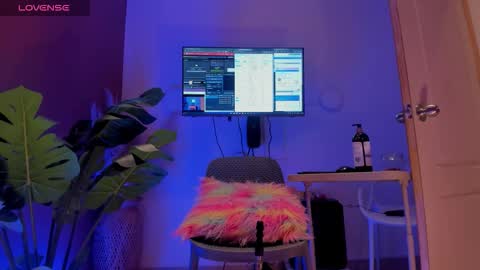 Snapshot of kendrachavez_ chatting on 10.15.25 kendrachavez_ online show from 10.15.25