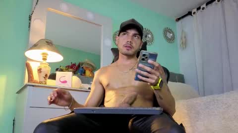 Chriss Morales online show from 01.08.26