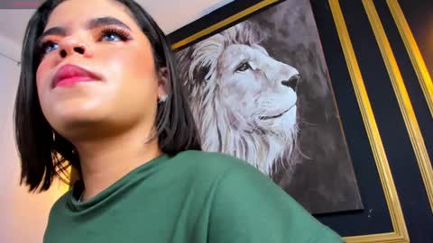 Snapshot of kenia28_ chatting on 12.30.24 Kenia online show from 12.30.24