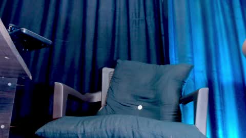 Kenlly online show from 02.03.25