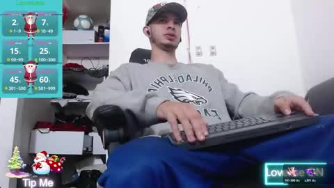 Snapshot of kenn_blake1 chatting on 12.02.25 blake online show from 12.02.25