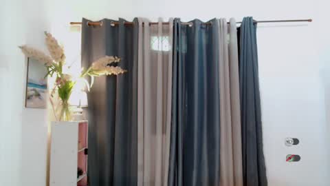 Snapshot of kennaxx69 chatting on 11.17.25 kennaxx69 online show from 11.17.25