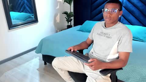 Snapshot of kenny_thompson_ chatting on 02.21.26 Kenny Thompson online show from 02.21.26