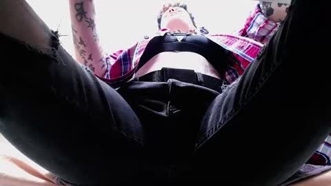 Snapshot of kennyvibe chatting on 03.27.26 kennyvibe online show from 03.27.26