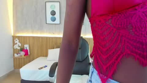 Snapshot of kenya_stone_ chatting on 04.22.26 kenya online show from 04.22.26