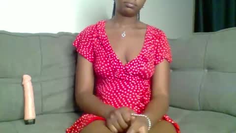 Snapshot of kenyan_lioness chatting on 10.13.25 kinky perv online show from 10.13.25