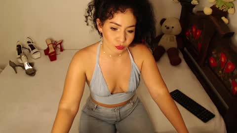 Snapshot of kerani__ chatting on 01.30.25 DANIELA online show from 01.30.25