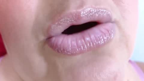 Snapshot of kerly_doll chatting on 04.25.26 K E R L Y online show from 04.25.26
