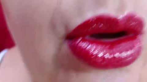 Snapshot of kerly_doll chatting on 04.29.26 K E R L Y online show from 04.29.26