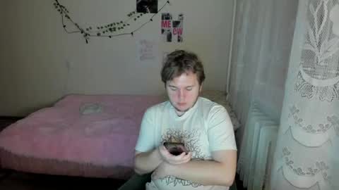 Snapshot of kesh_mne chatting on 04.26.26 kesh_mne online show from 04.26.26