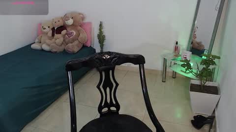 Snapshot of kesha_brooks chatting on 02.20.26 Mia online show from 02.20.26