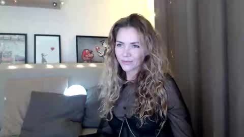 Snapshot of kessiecage chatting on 12.13.24 kessiecage online show from 12.13.24