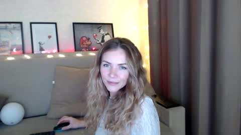 Snapshot of kessiecage chatting on 12.15.24 kessiecage online show from 12.15.24