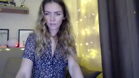 Snapshot of kessiecage chatting on 12.18.24 kessiecage online show from 12.18.24