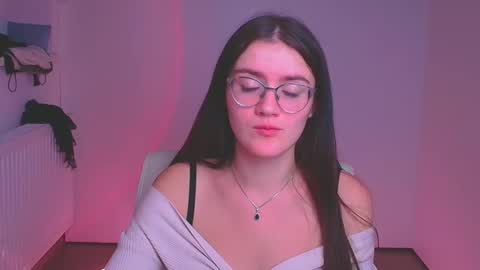 Snapshot of ketrin_pirsss chatting on 12.19.24 Ketrin online show from 12.19.24